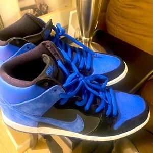 Mens Nike High top sneakers! Royal Blue & Black!